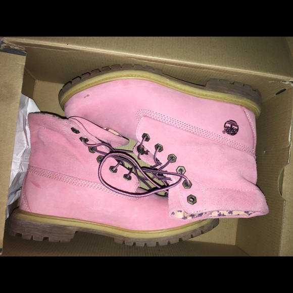 Women’s Pink Timberlands Size 8.5 - Picture 6 of 8